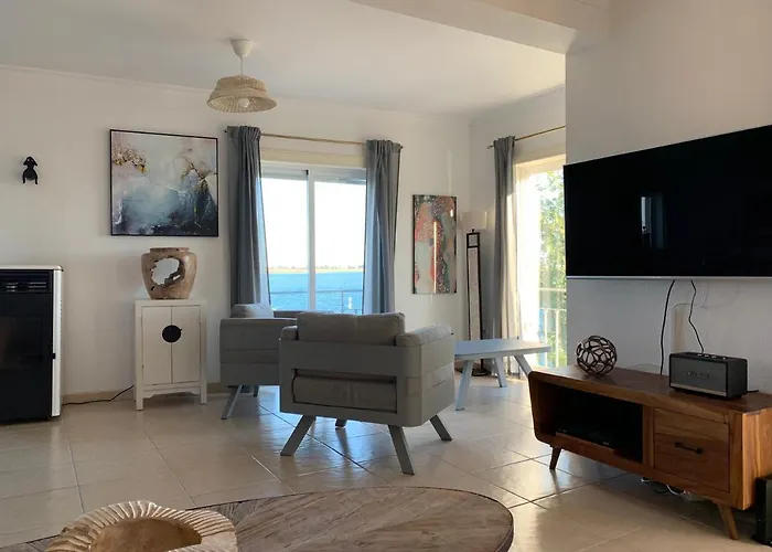 Seaside Doors 维拉·雷阿尔·德·桑托亚