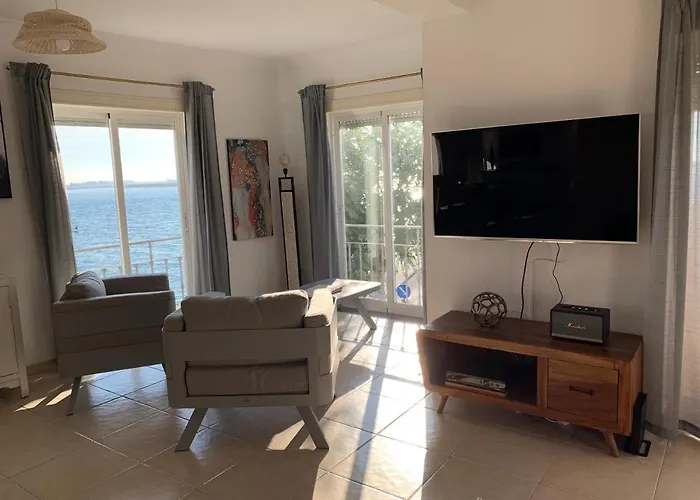 Seaside Doors * 维拉·雷阿尔·德·桑托亚